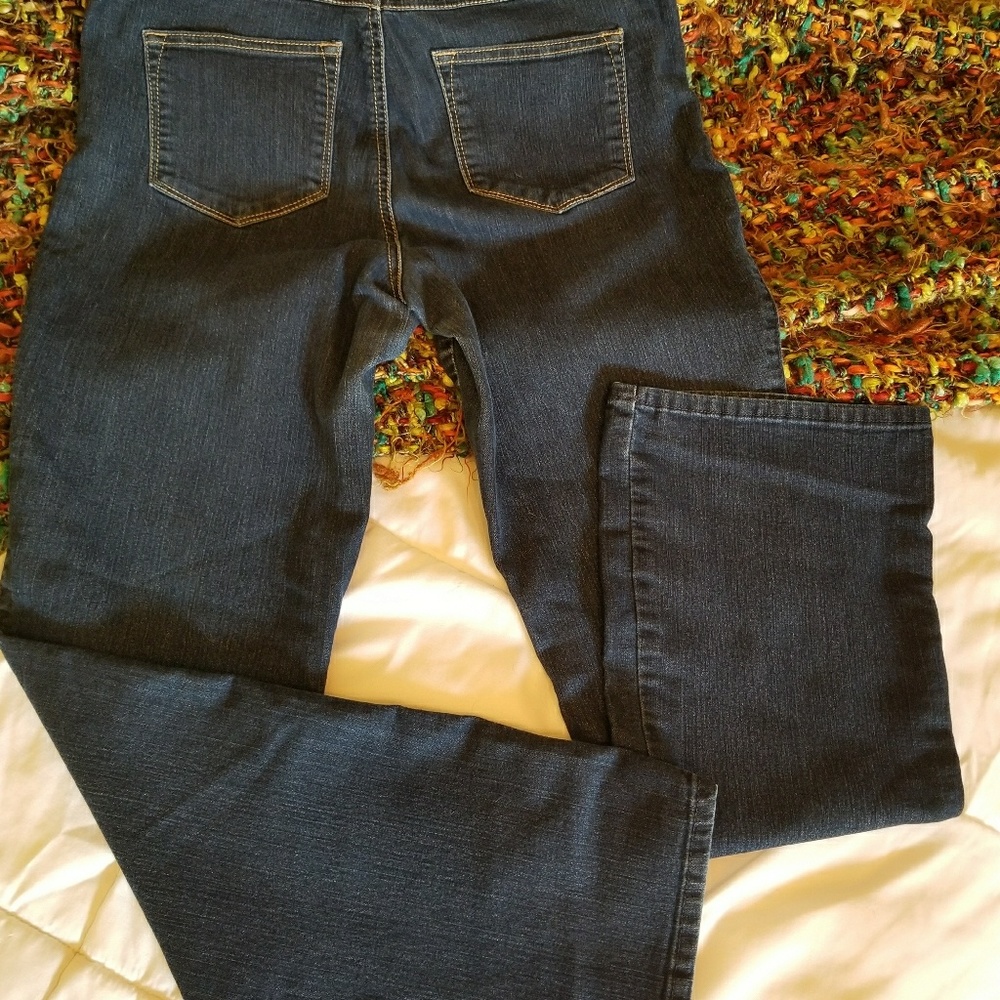 Jeans - Picture 2 of 3